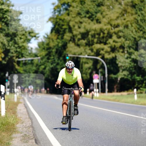 07.09.2025 - 19. Norderstedt Triathlon Michael Burmester http://msf.ph/oto/8836968 07.09.2025 12:50:54 Radfahren 301, 313, 1299 meine-sportfotos.de