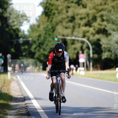 07.09.2025 - 19. Norderstedt Triathlon Michael Burmester http://msf.ph/oto/8836969 07.09.2025 14:11:32 Radfahren 970 meine-sportfotos.de