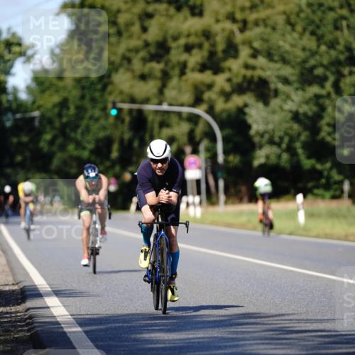07.09.2025 - 19. Norderstedt Triathlon Michael Burmester http://msf.ph/oto/8836979 07.09.2025 14:11:43 Radfahren 369, 997 meine-sportfotos.de