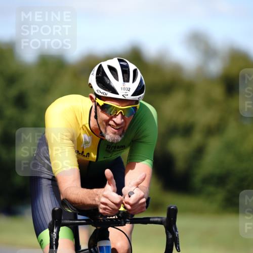 07.09.2025 - 19. Norderstedt Triathlon Michael Burmester http://msf.ph/oto/8837000 07.09.2025 14:11:50 Radfahren 1032 meine-sportfotos.de