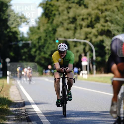 07.09.2025 - 19. Norderstedt Triathlon Michael Burmester http://msf.ph/oto/8837020 07.09.2025 14:12:06 Radfahren 911, 1029 meine-sportfotos.de