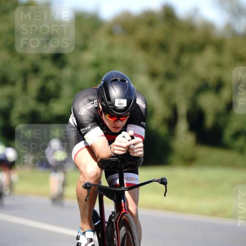 07.09.2025 - 19. Norderstedt Triathlon Michael Burmester http://msf.ph/oto/8837036 07.09.2025 14:12:14 Radfahren 975, 983 meine-sportfotos.de
