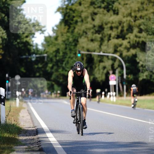 07.09.2025 - 19. Norderstedt Triathlon Michael Burmester http://msf.ph/oto/8837055 07.09.2025 14:12:39 Radfahren 888 meine-sportfotos.de