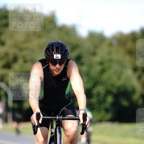 07.09.2025 - 19. Norderstedt Triathlon Michael Burmester http://msf.ph/oto/8837059 07.09.2025 14:12:41 Radfahren 888 meine-sportfotos.de