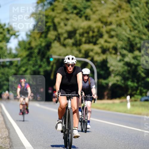 07.09.2025 - 19. Norderstedt Triathlon Michael Burmester http://msf.ph/oto/8837070 07.09.2025 12:51:47 Radfahren 211, 745, 1389 meine-sportfotos.de