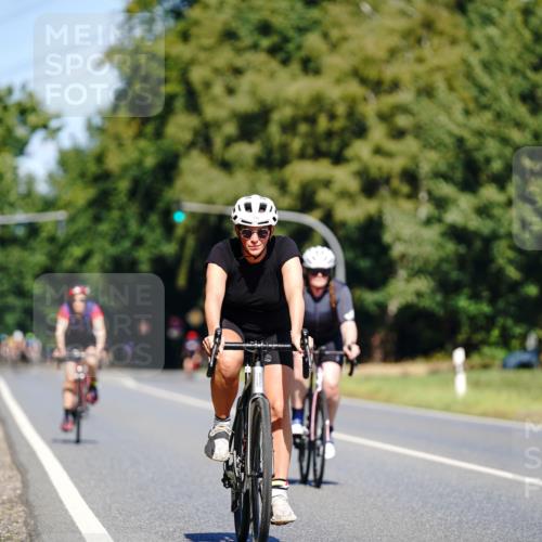 07.09.2025 - 19. Norderstedt Triathlon Michael Burmester http://msf.ph/oto/8837071 07.09.2025 12:51:47 Radfahren 211, 745, 1389 meine-sportfotos.de