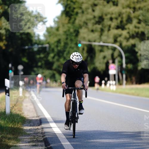 07.09.2025 - 19. Norderstedt Triathlon Michael Burmester http://msf.ph/oto/8837075 07.09.2025 14:12:56 Radfahren 1406 meine-sportfotos.de