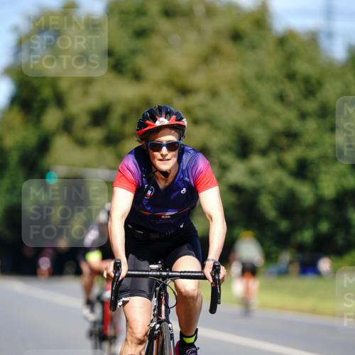 07.09.2025 - 19. Norderstedt Triathlon Michael Burmester http://msf.ph/oto/8837087 07.09.2025 12:51:51 Radfahren 211, 357, 745, 799 meine-sportfotos.de