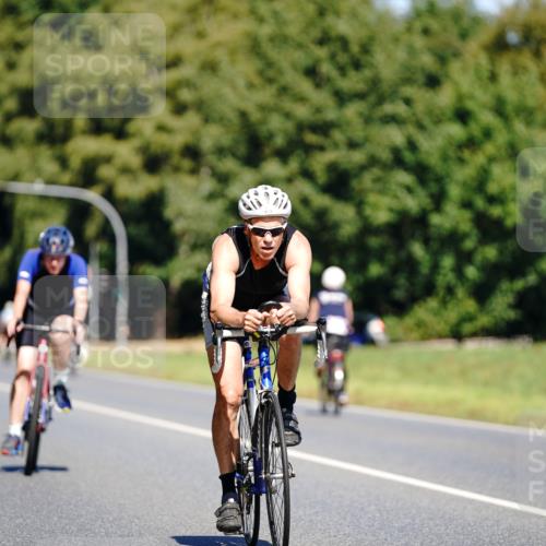 07.09.2025 - 19. Norderstedt Triathlon Michael Burmester http://msf.ph/oto/8837097 07.09.2025 12:52:05 Radfahren 766, 813 meine-sportfotos.de