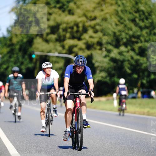 07.09.2025 - 19. Norderstedt Triathlon Michael Burmester http://msf.ph/oto/8837103 07.09.2025 12:52:06 Radfahren 339, 766, 813 meine-sportfotos.de