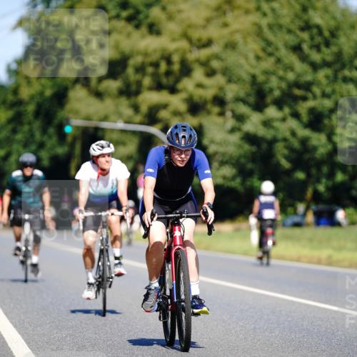 07.09.2025 - 19. Norderstedt Triathlon Michael Burmester http://msf.ph/oto/8837108 07.09.2025 12:52:06 Radfahren 339, 766, 813 meine-sportfotos.de