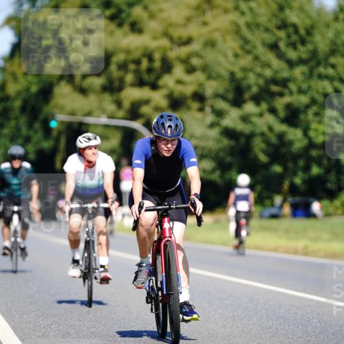 07.09.2025 - 19. Norderstedt Triathlon Michael Burmester http://msf.ph/oto/8837111 07.09.2025 12:52:06 Radfahren 339, 766, 813 meine-sportfotos.de