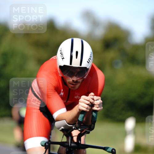 07.09.2025 - 19. Norderstedt Triathlon Michael Burmester http://msf.ph/oto/8837120 07.09.2025 14:13:33 Radfahren 974, 1019 meine-sportfotos.de
