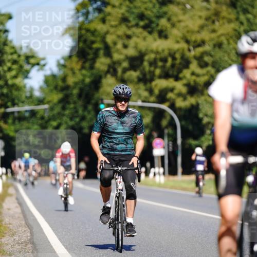 07.09.2025 - 19. Norderstedt Triathlon Michael Burmester http://msf.ph/oto/8837122 07.09.2025 12:52:08 Radfahren 232, 339, 766, 813 meine-sportfotos.de