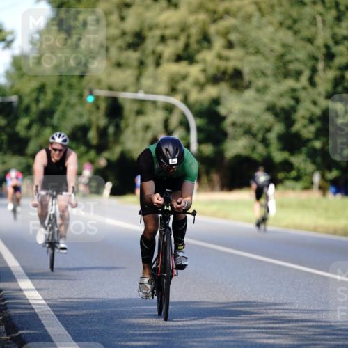 07.09.2025 - 19. Norderstedt Triathlon Michael Burmester http://msf.ph/oto/8837166 07.09.2025 14:14:02 Radfahren 1011, 1037, 1416 meine-sportfotos.de