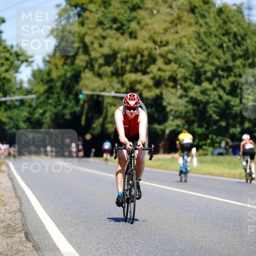 07.09.2025 - 19. Norderstedt Triathlon Michael Burmester http://msf.ph/oto/8837179 07.09.2025 12:52:27 Radfahren 179, 805 meine-sportfotos.de