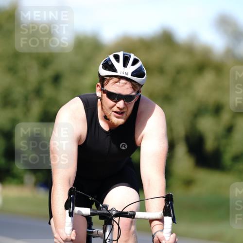 07.09.2025 - 19. Norderstedt Triathlon Michael Burmester http://msf.ph/oto/8837181 07.09.2025 14:14:05 Radfahren 1018, 1037, 1416 meine-sportfotos.de