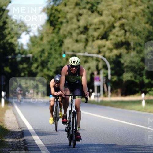 07.09.2025 - 19. Norderstedt Triathlon Michael Burmester http://msf.ph/oto/8837194 07.09.2025 14:14:14 Radfahren 988, 996 meine-sportfotos.de