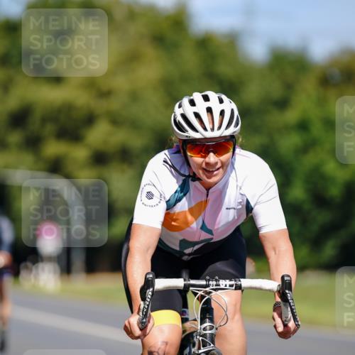 07.09.2025 - 19. Norderstedt Triathlon Michael Burmester http://msf.ph/oto/8837196 07.09.2025 12:52:44 Radfahren 310, 352 meine-sportfotos.de