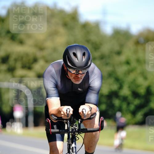 07.09.2025 - 19. Norderstedt Triathlon Michael Burmester http://msf.ph/oto/8837203 07.09.2025 12:52:47 Radfahren 235, 310, 352 meine-sportfotos.de