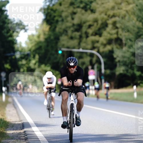 07.09.2025 - 19. Norderstedt Triathlon Michael Burmester http://msf.ph/oto/8837212 07.09.2025 14:14:24 Radfahren 361, 877 meine-sportfotos.de