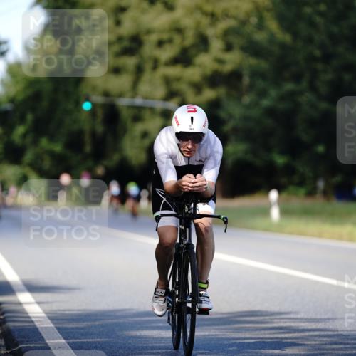 07.09.2025 - 19. Norderstedt Triathlon Michael Burmester http://msf.ph/oto/8837223 07.09.2025 14:14:26 Radfahren 361, 877 meine-sportfotos.de