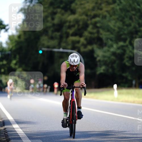 07.09.2025 - 19. Norderstedt Triathlon Michael Burmester http://msf.ph/oto/8837232 07.09.2025 14:14:34 Radfahren 1017 meine-sportfotos.de
