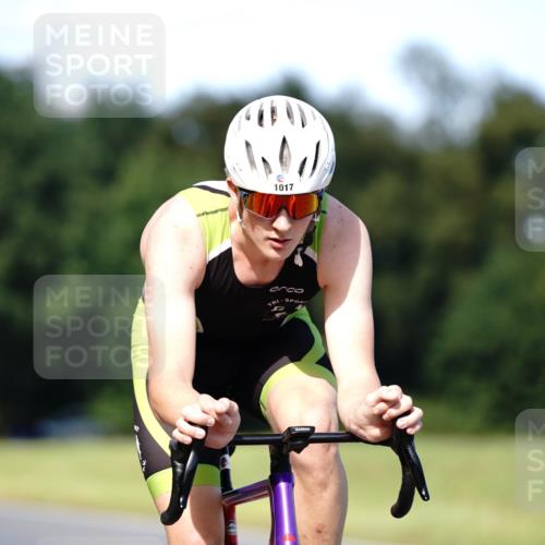 07.09.2025 - 19. Norderstedt Triathlon Michael Burmester http://msf.ph/oto/8837238 07.09.2025 14:14:35 Radfahren 1017 meine-sportfotos.de