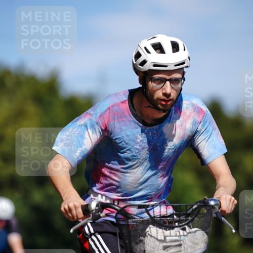 07.09.2025 - 19. Norderstedt Triathlon Michael Burmester http://msf.ph/oto/8837239 07.09.2025 12:52:55 Radfahren 1235, 1261, 1269 meine-sportfotos.de