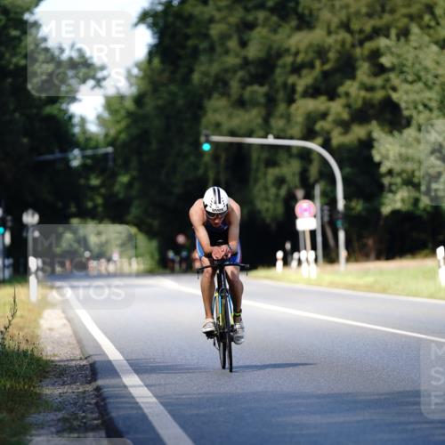 07.09.2025 - 19. Norderstedt Triathlon Michael Burmester http://msf.ph/oto/8837241 07.09.2025 14:14:39 Radfahren 392 meine-sportfotos.de