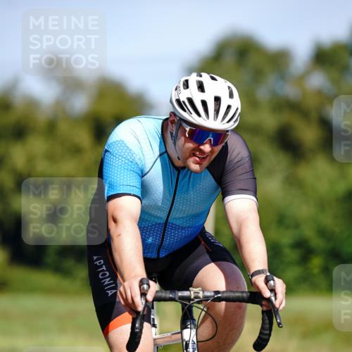 07.09.2025 - 19. Norderstedt Triathlon Michael Burmester http://msf.ph/oto/8837246 07.09.2025 12:52:57 Radfahren 1235, 1261, 1269 meine-sportfotos.de