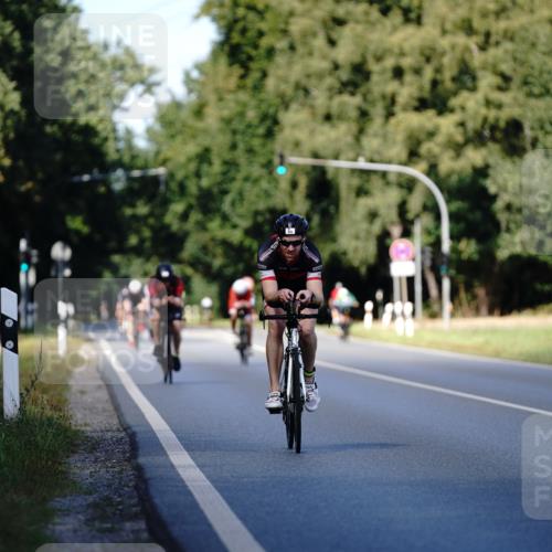 07.09.2025 - 19. Norderstedt Triathlon Michael Burmester http://msf.ph/oto/8837251 07.09.2025 14:15:02 Radfahren 979 meine-sportfotos.de