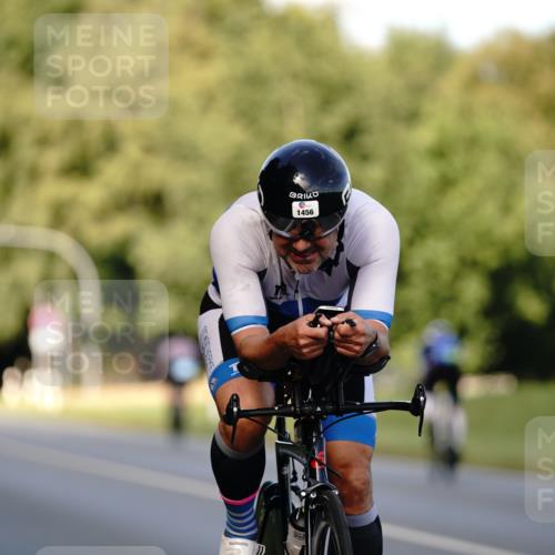 07.09.2025 - 19. Norderstedt Triathlon Michael Burmester http://msf.ph/oto/8837275 07.09.2025 14:15:08 Radfahren 879, 958, 977, 1456 meine-sportfotos.de