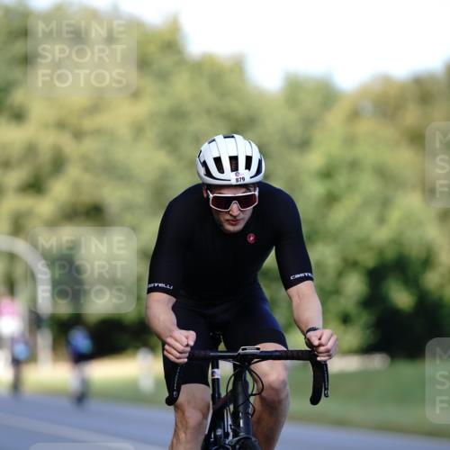 07.09.2025 - 19. Norderstedt Triathlon Michael Burmester http://msf.ph/oto/8837284 07.09.2025 14:15:11 Radfahren 428, 879, 900, 977, 1456 meine-sportfotos.de