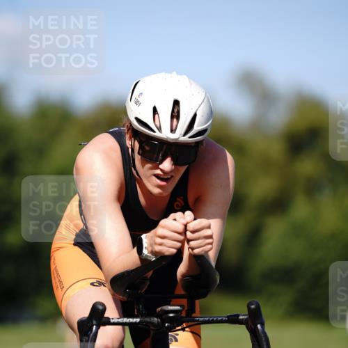 07.09.2025 - 19. Norderstedt Triathlon Michael Burmester http://msf.ph/oto/8837305 07.09.2025 14:16:13 Radfahren 1001 meine-sportfotos.de