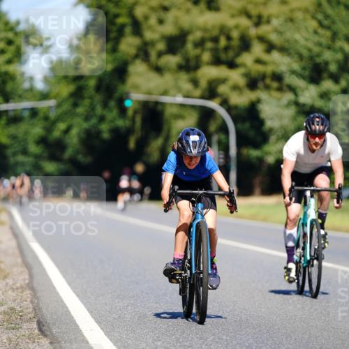 07.09.2025 - 19. Norderstedt Triathlon Michael Burmester http://msf.ph/oto/8837339 07.09.2025 12:53:39 Radfahren 333, 1230 meine-sportfotos.de