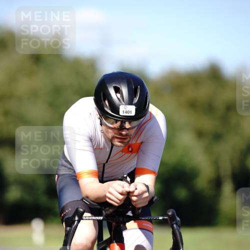07.09.2025 - 19. Norderstedt Triathlon Michael Burmester http://msf.ph/oto/8837340 07.09.2025 14:16:29 Radfahren 1401 meine-sportfotos.de