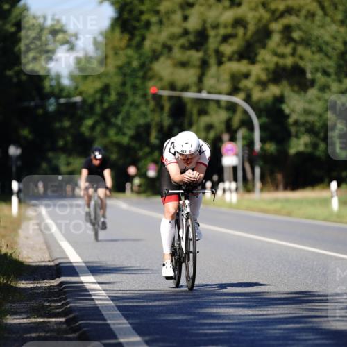 07.09.2025 - 19. Norderstedt Triathlon Michael Burmester http://msf.ph/oto/8837344 07.09.2025 14:16:32 Radfahren 422, 1401 meine-sportfotos.de