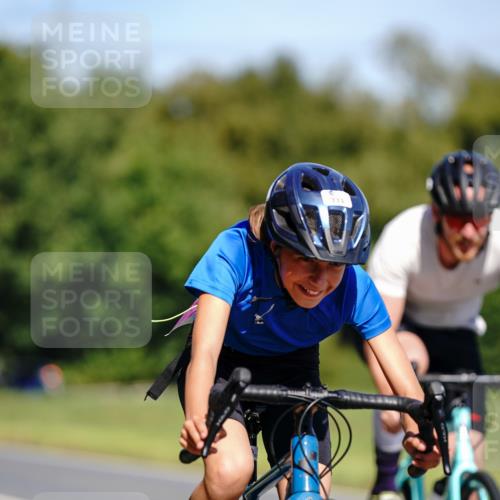 07.09.2025 - 19. Norderstedt Triathlon Michael Burmester http://msf.ph/oto/8837348 07.09.2025 12:53:40 Radfahren 333, 1230 meine-sportfotos.de