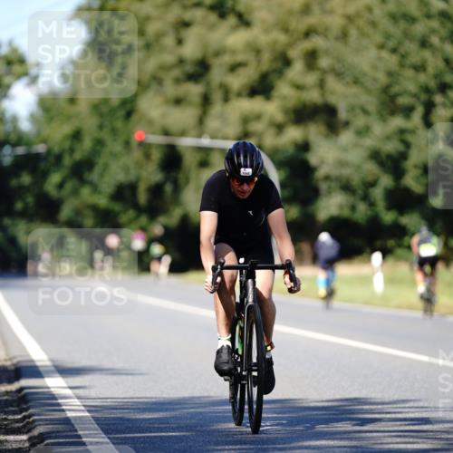 07.09.2025 - 19. Norderstedt Triathlon Michael Burmester http://msf.ph/oto/8837352 07.09.2025 14:16:35 Radfahren 422, 1462 meine-sportfotos.de