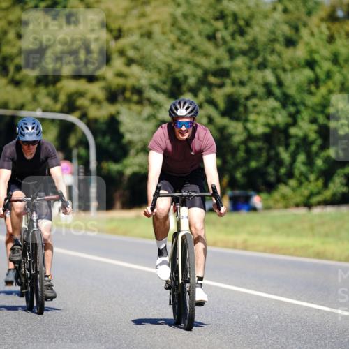 07.09.2025 - 19. Norderstedt Triathlon Michael Burmester http://msf.ph/oto/8837367 07.09.2025 12:54:00 Radfahren 214, 264, 270, 349 meine-sportfotos.de