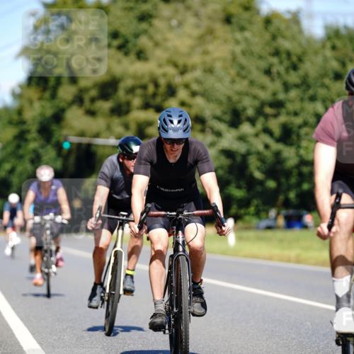 07.09.2025 - 19. Norderstedt Triathlon Michael Burmester http://msf.ph/oto/8837374 07.09.2025 12:54:01 Radfahren 214, 264, 270, 349 meine-sportfotos.de
