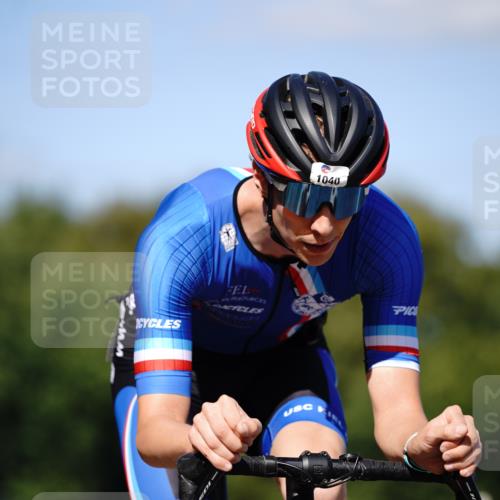 07.09.2025 - 19. Norderstedt Triathlon Michael Burmester http://msf.ph/oto/8837379 07.09.2025 14:17:03 Radfahren 1040 meine-sportfotos.de