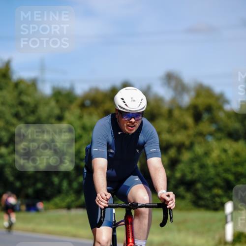 07.09.2025 - 19. Norderstedt Triathlon Michael Burmester http://msf.ph/oto/8837397 07.09.2025 12:54:08 Radfahren 321, 334, 350 meine-sportfotos.de