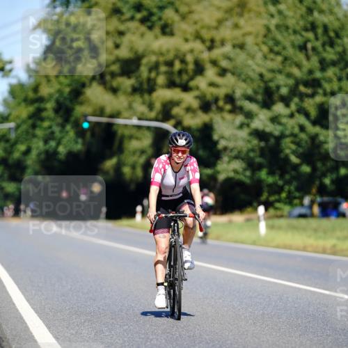 07.09.2025 - 19. Norderstedt Triathlon Michael Burmester http://msf.ph/oto/8837400 07.09.2025 12:54:10 Radfahren 334, 1263 meine-sportfotos.de