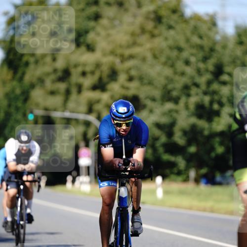 07.09.2025 - 19. Norderstedt Triathlon Michael Burmester http://msf.ph/oto/8837426 07.09.2025 14:17:23 Radfahren 364, 373, 1009, 1469 meine-sportfotos.de