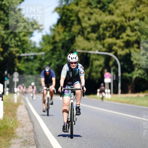 07.09.2025 - 19. Norderstedt Triathlon Michael Burmester http://msf.ph/oto/8837439 07.09.2025 12:54:46 Radfahren 230, 1214 meine-sportfotos.de