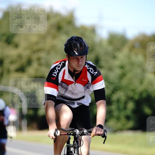 07.09.2025 - 19. Norderstedt Triathlon Michael Burmester http://msf.ph/oto/8837447 07.09.2025 14:17:33 Radfahren 427, 969 meine-sportfotos.de
