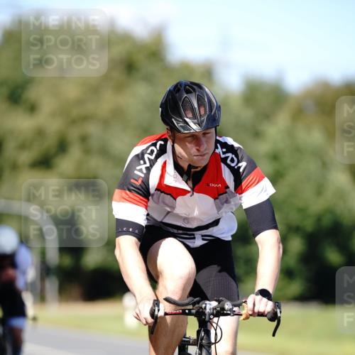 07.09.2025 - 19. Norderstedt Triathlon Michael Burmester http://msf.ph/oto/8837448 07.09.2025 14:17:33 Radfahren 427, 969 meine-sportfotos.de