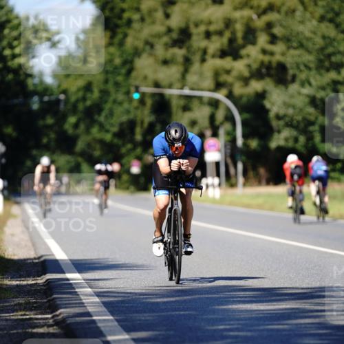07.09.2025 - 19. Norderstedt Triathlon Michael Burmester http://msf.ph/oto/8837457 07.09.2025 14:17:44 Radfahren 1008 meine-sportfotos.de